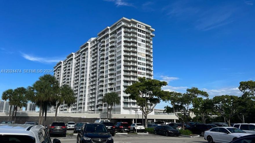 Corner apartment with 3 bedrooms and 2.5 bathrooms, very spacious and bright with unobstructed water views. This unit features 24x24 Porcelain floors throughout the entire apartment, remodeled kitchen with stainless steel appliances, and gorgeous glass backsplash. Bathrooms are remodeled. Master Bedroom has an extra balcony and a custom large walk-in closet. Located in the heart of Aventura, only 5 minutes from Aventura Mall, best shopping and plenty of different restaurants, close to the beach. Plaza Del Prado Condominio has resort-type Amenities that include a private marina, renovated tennis court, large swimming pools, a modern gym, and a convenience store & restaurant.