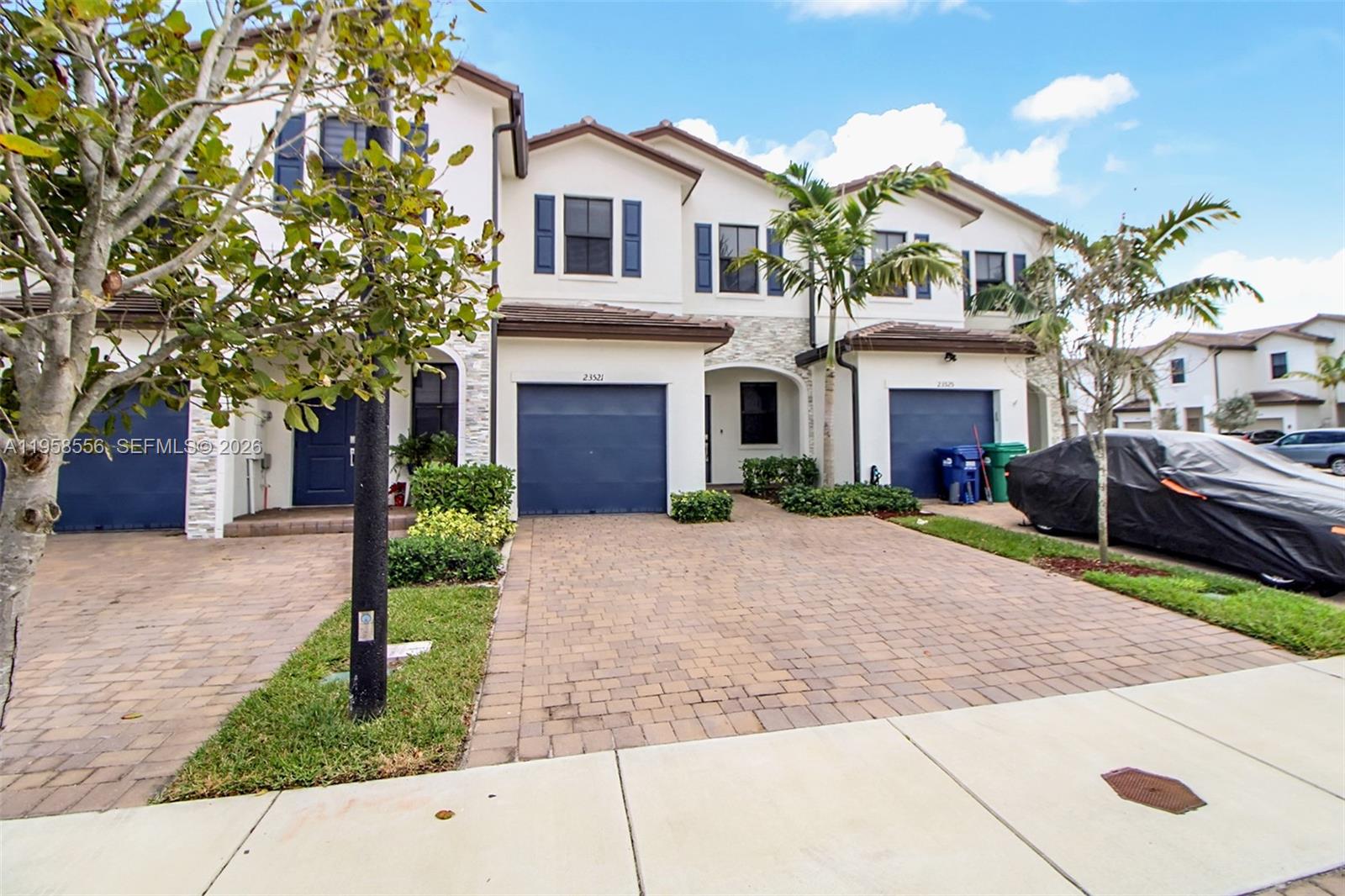 KENDALL ASSEMBLAGE SOUTH - Residential