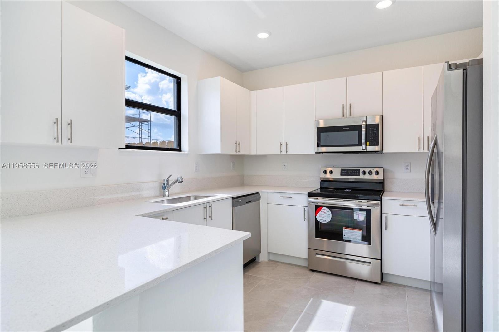 KENDALL ASSEMBLAGE SOUTH - Residential