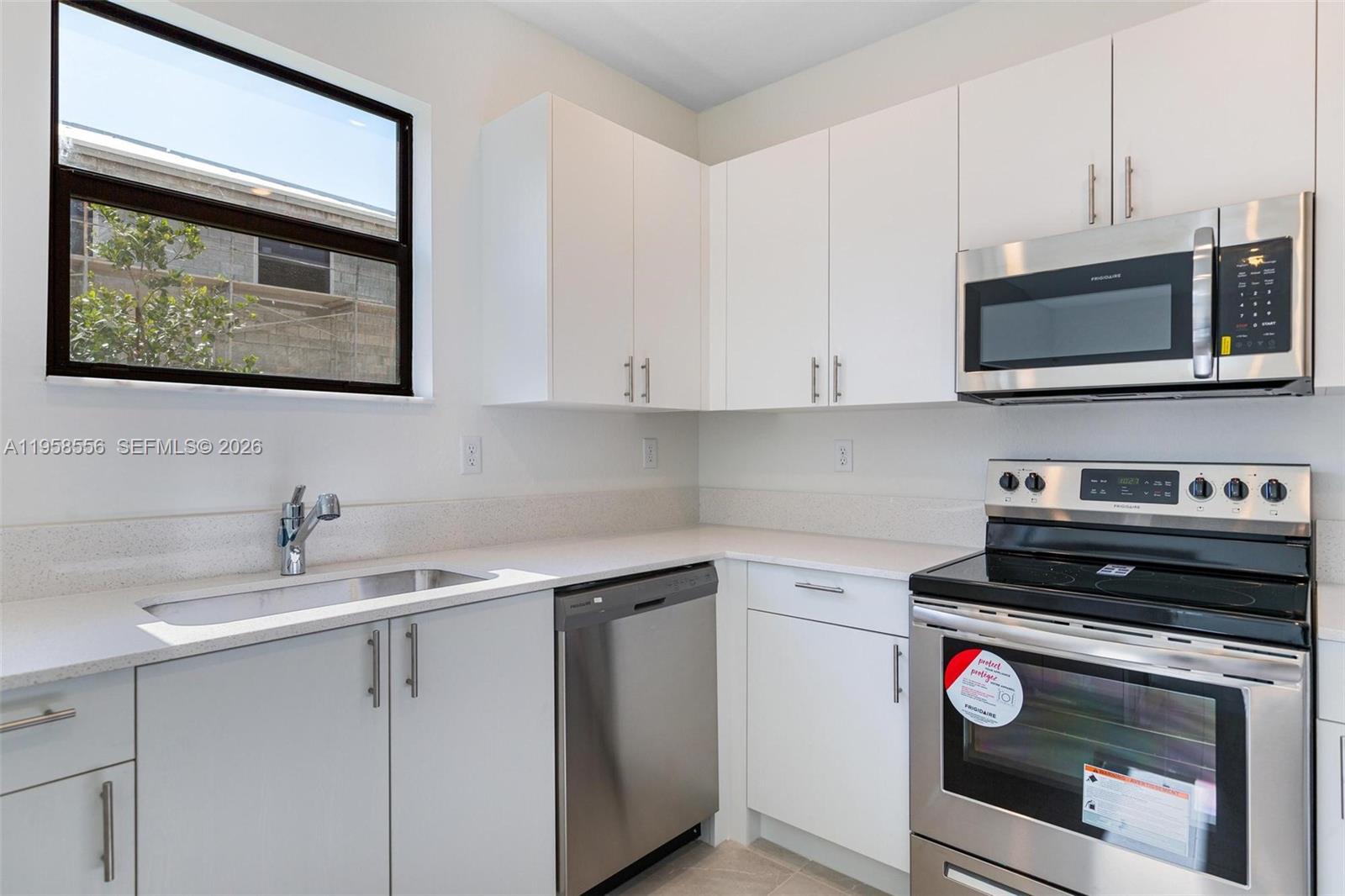 KENDALL ASSEMBLAGE SOUTH - Residential