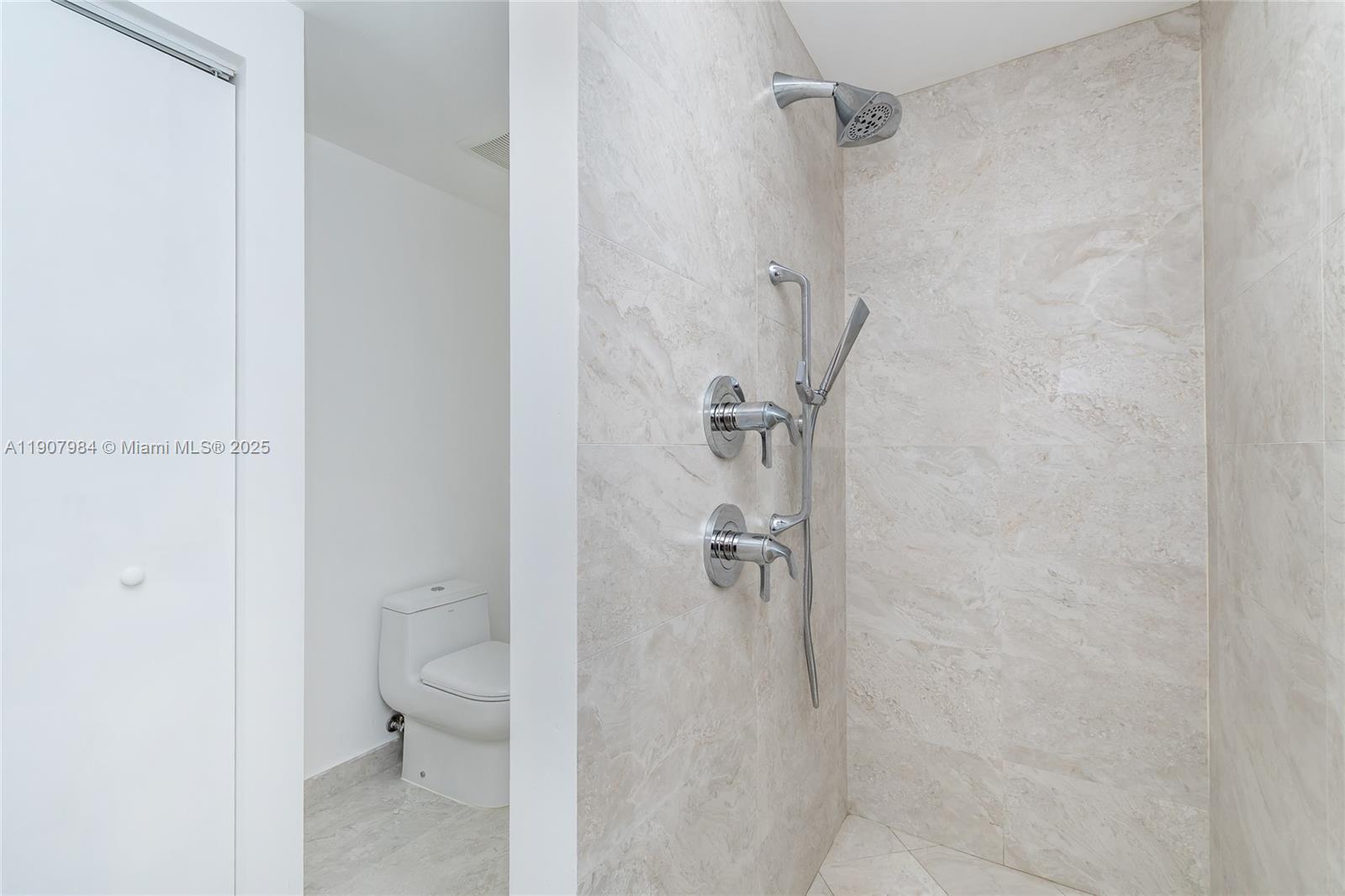 ARIA ON THE BAY CONDO - Residential Lease