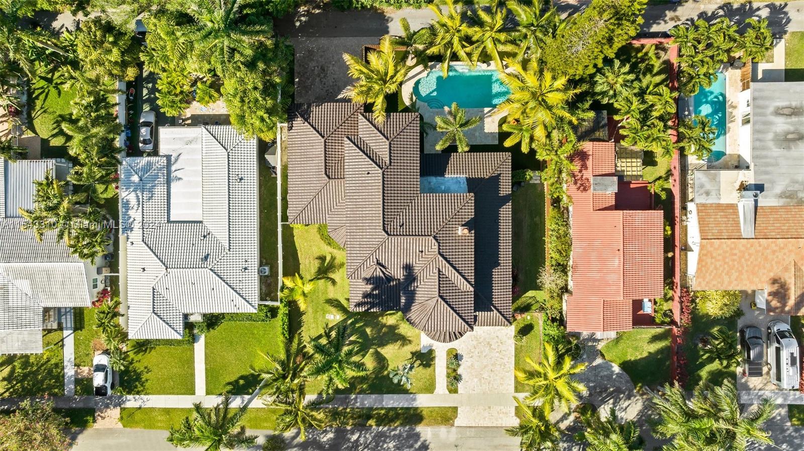 HOLLYWOOD LAKES SECTION - Residential