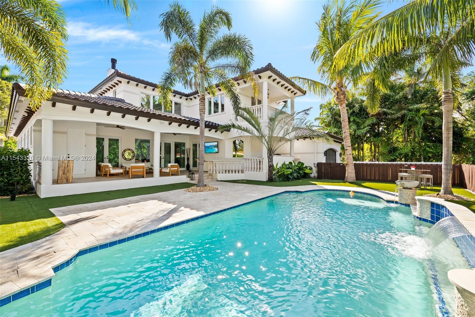 HOLLYWOOD LAKES SECTION - Residential