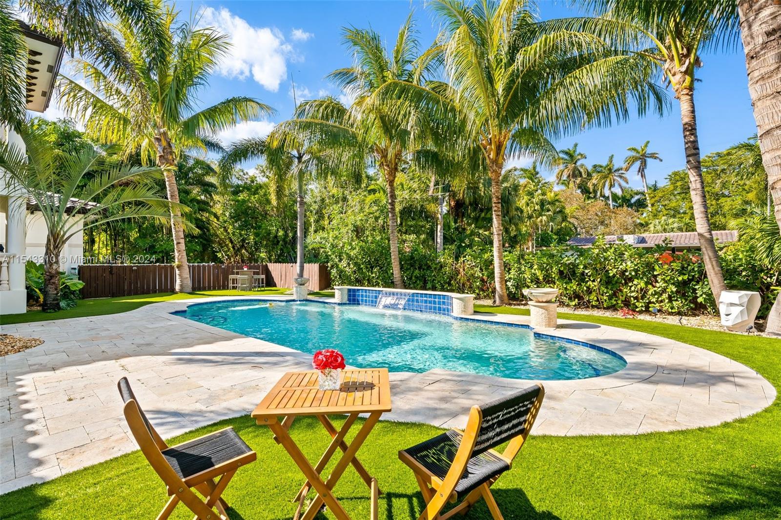 HOLLYWOOD LAKES SECTION - Residential