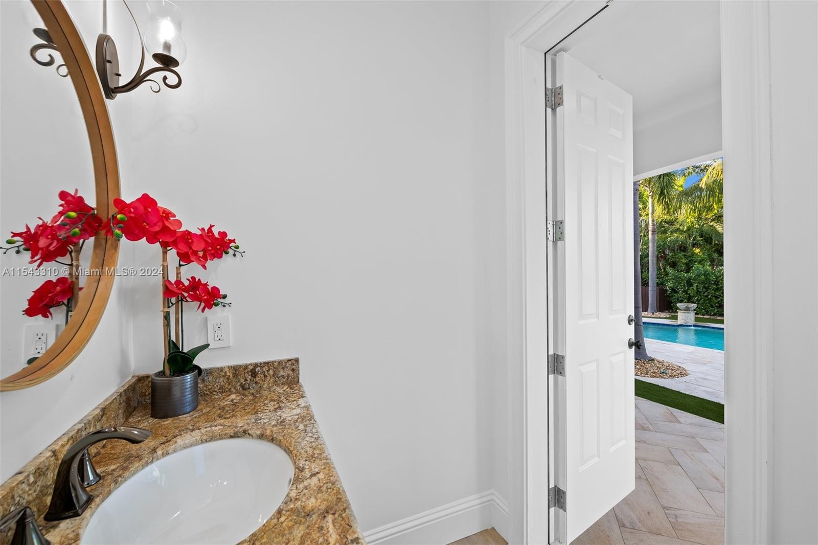 HOLLYWOOD LAKES SECTION - Residential