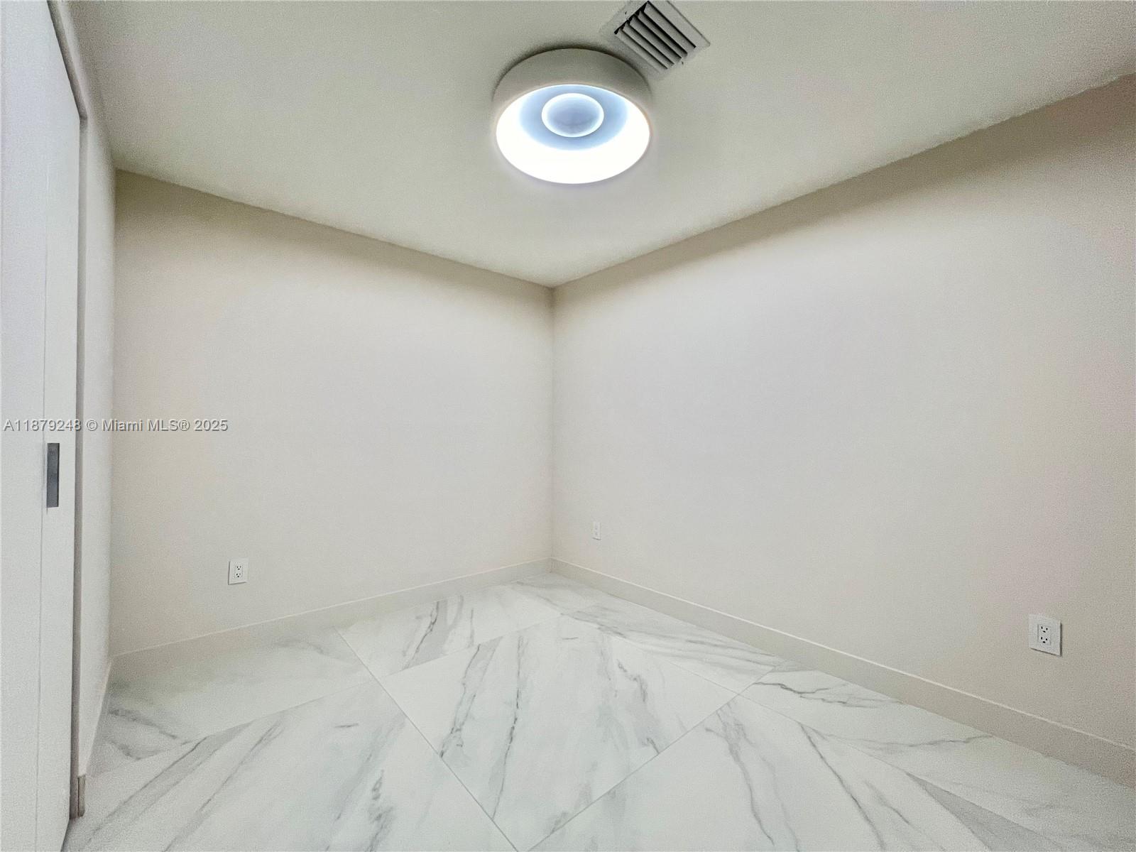 ARIA RESERVE SOUTH - Residential