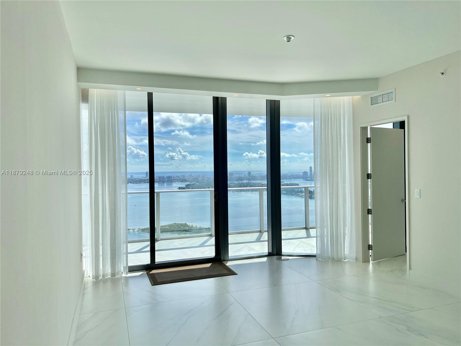 ARIA RESERVE SOUTH - Residential