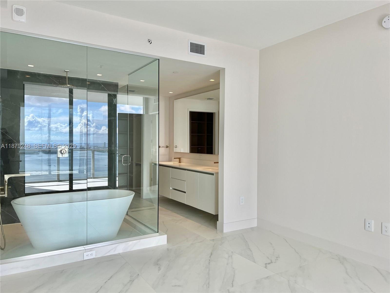 ARIA RESERVE SOUTH - Residential