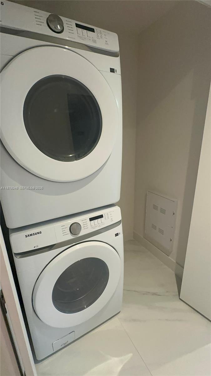 ARIA RESERVE SOUTH - Residential