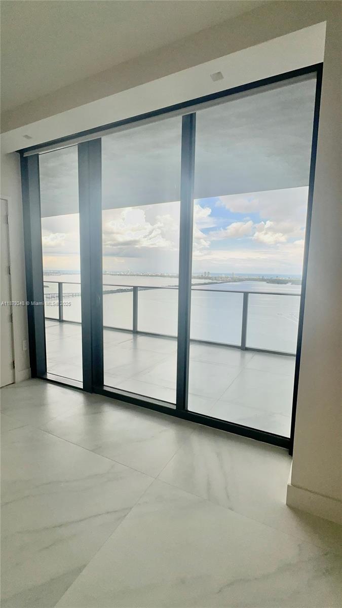 ARIA RESERVE SOUTH - Residential