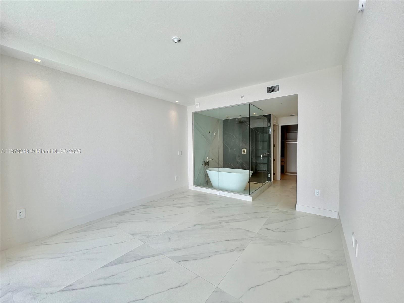 ARIA RESERVE SOUTH - Residential