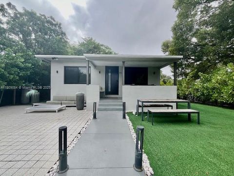 90 NW 33rd St Miami FL 33127