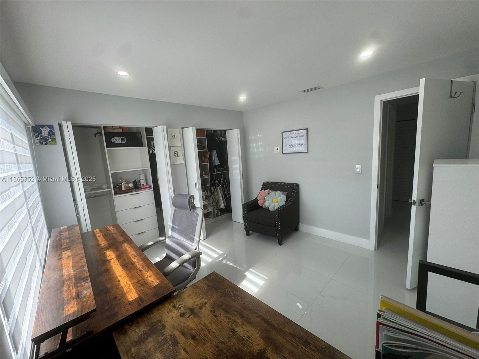 VISTA SUB 1ST ADDN - Residential