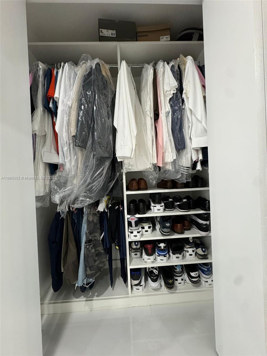 VISTA SUB 1ST ADDN - Residential