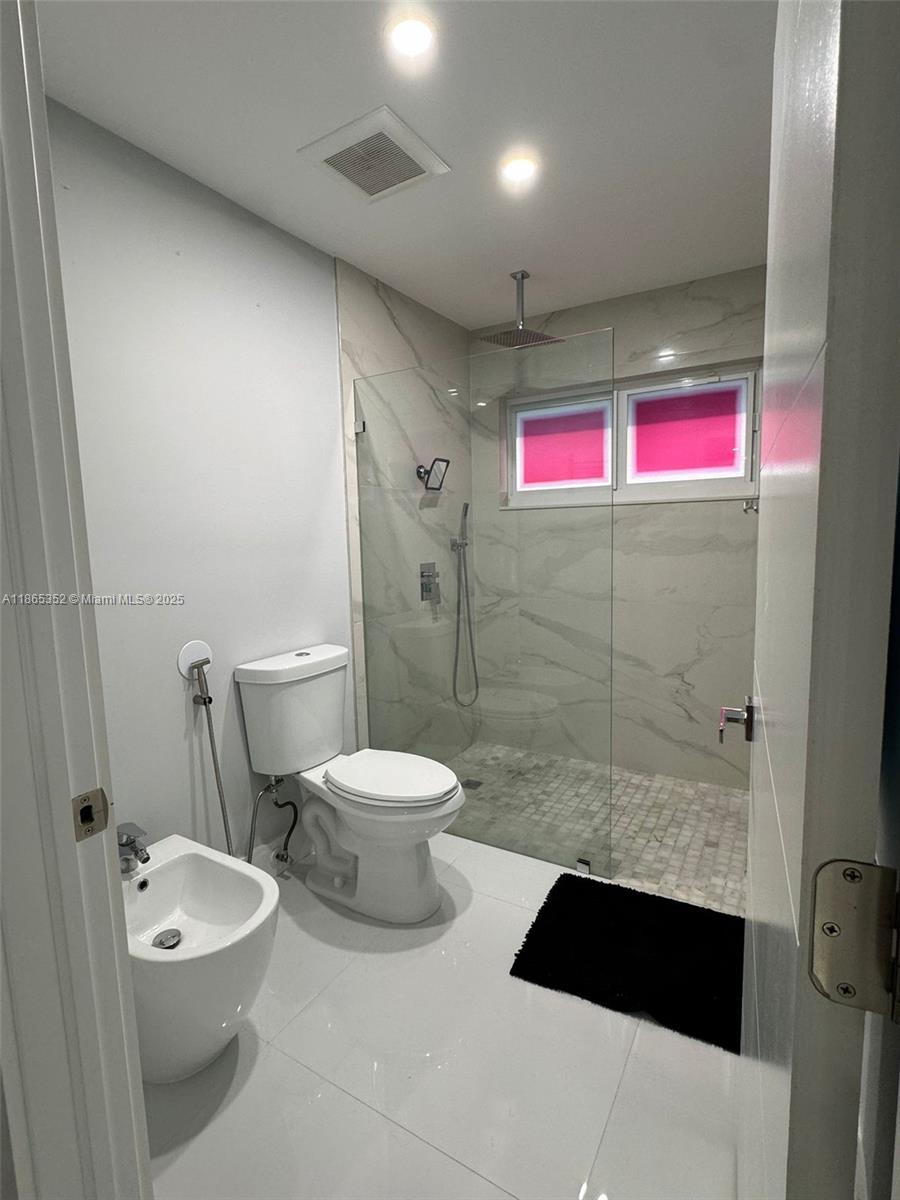 VISTA SUB 1ST ADDN - Residential