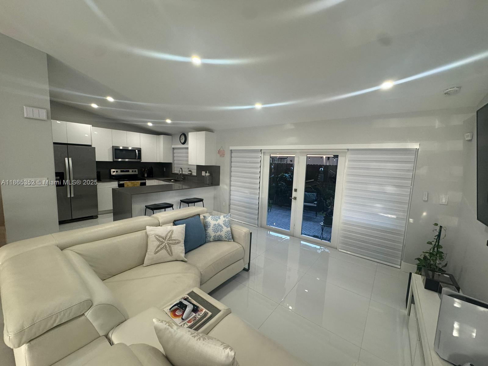 VISTA SUB 1ST ADDN - Residential