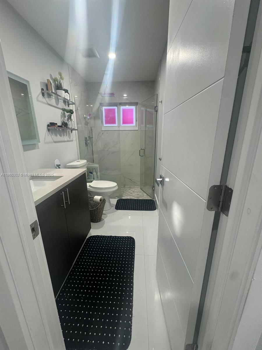 VISTA SUB 1ST ADDN - Residential