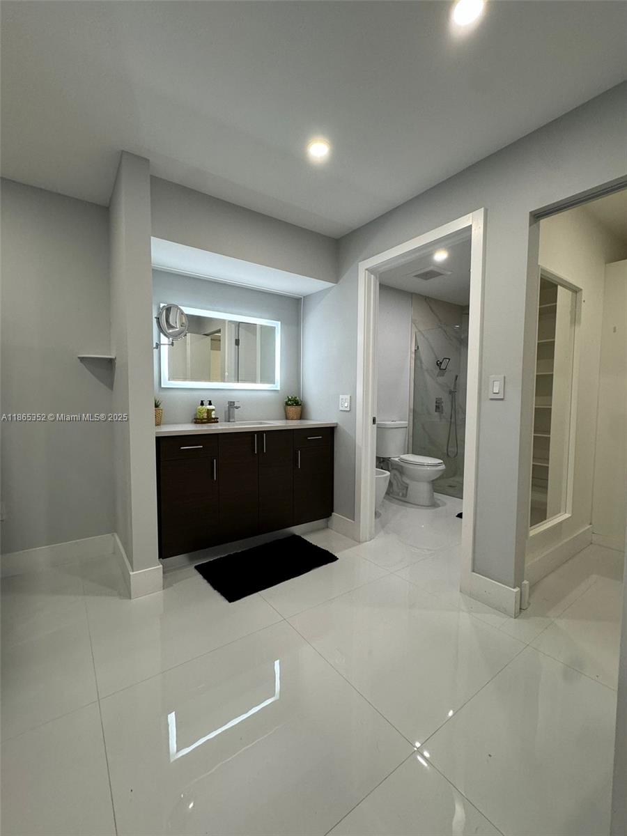 VISTA SUB 1ST ADDN - Residential