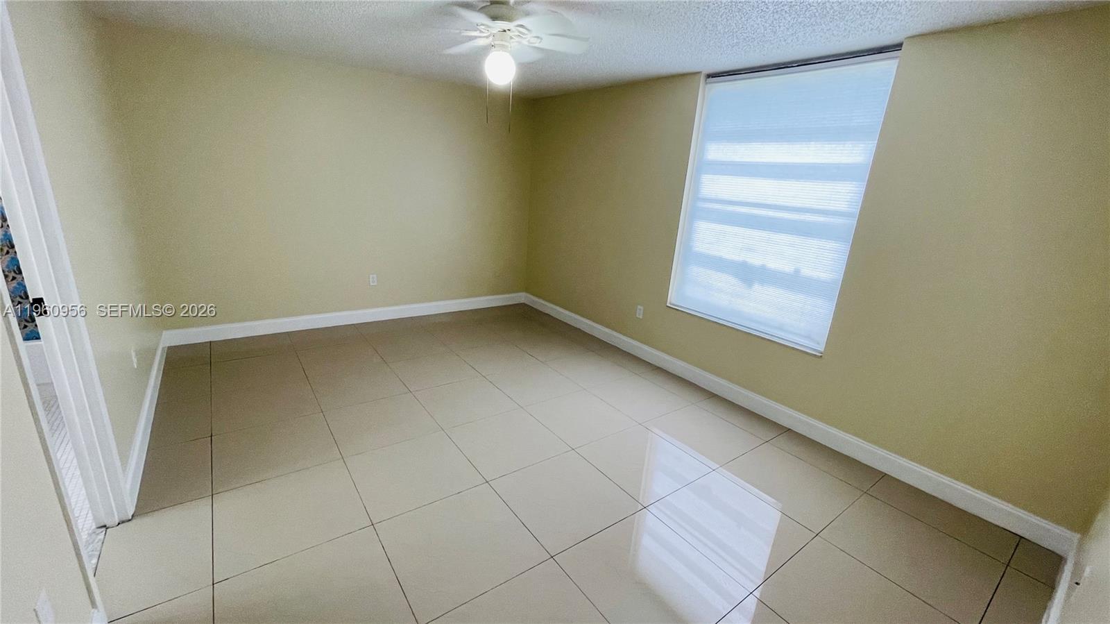 SANDS POINT CONDOMINIUM I - Residential Lease