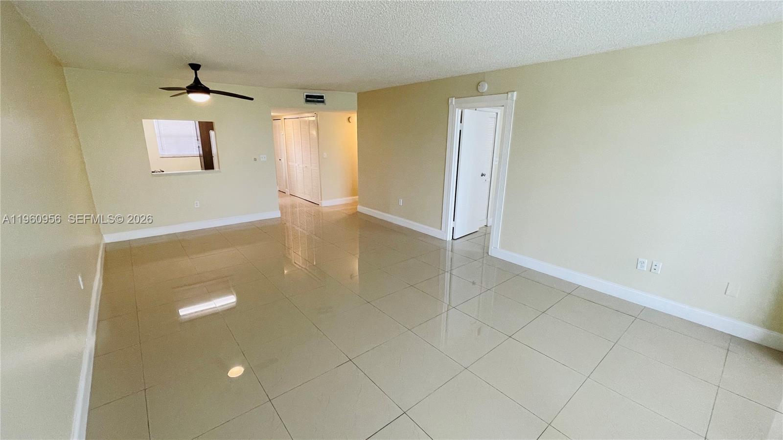 SANDS POINT CONDOMINIUM I - Residential Lease
