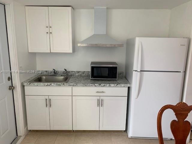 STRAWBERRY FIELD SUB - Residential Lease