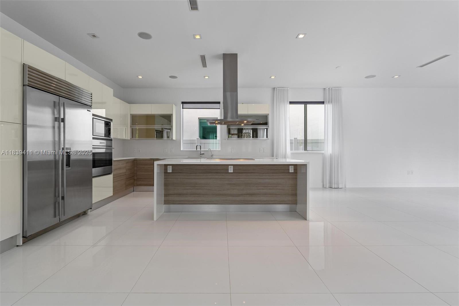 GRAND FLORIDIAN ESTATES - Residential