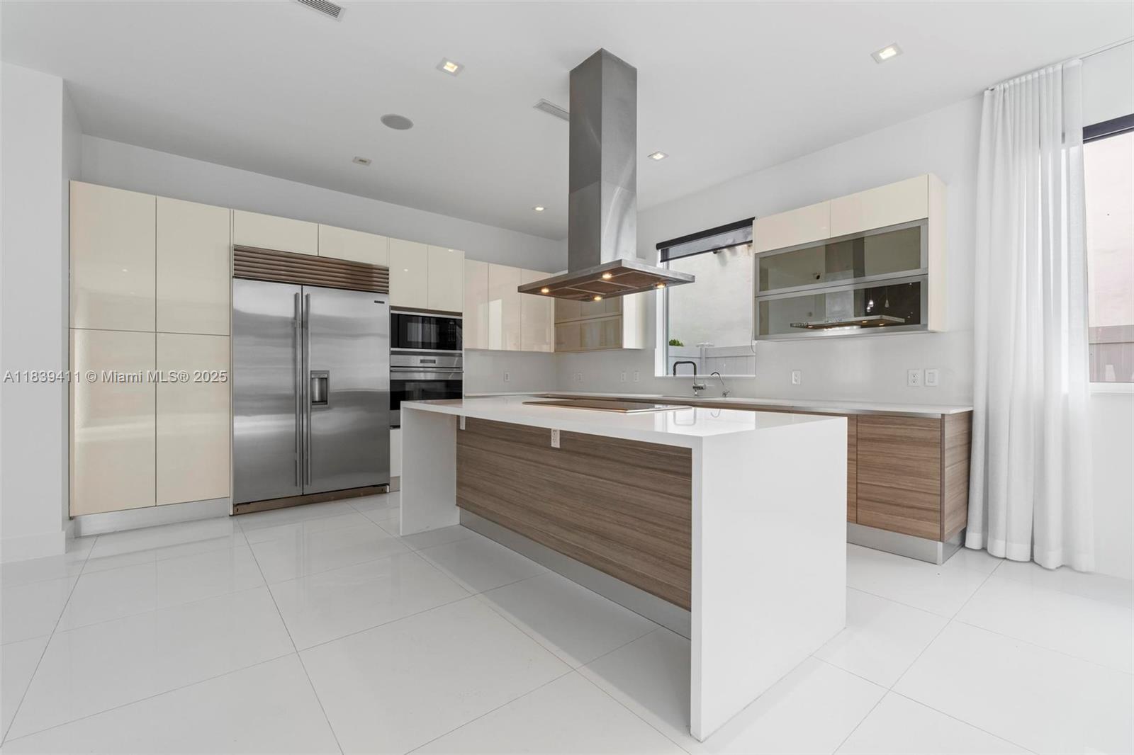 GRAND FLORIDIAN ESTATES - Residential