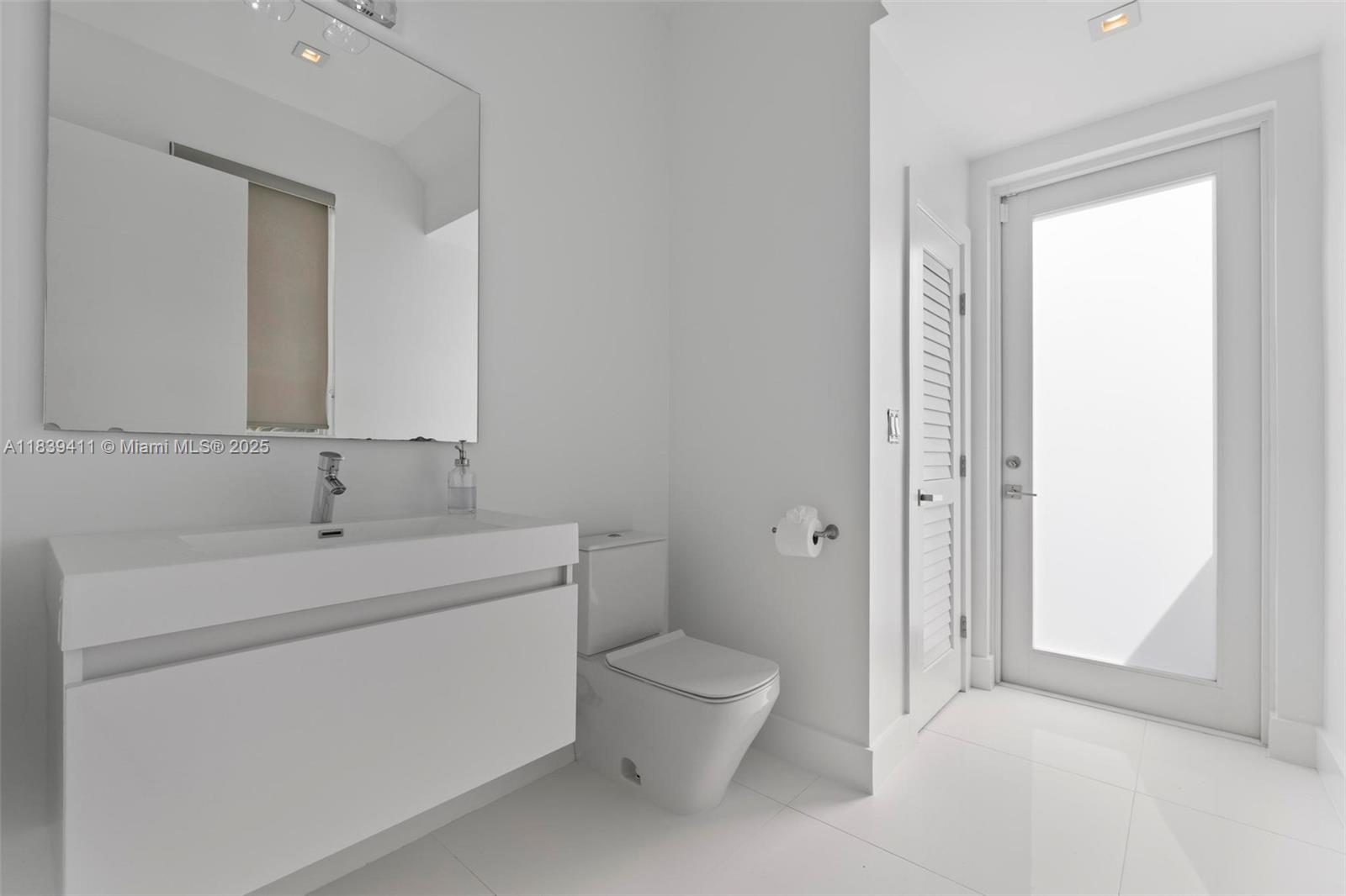 GRAND FLORIDIAN ESTATES - Residential