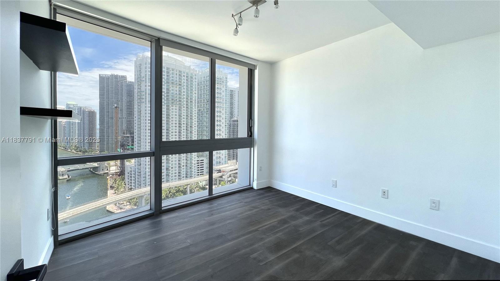 350 S Miami Ave 2401