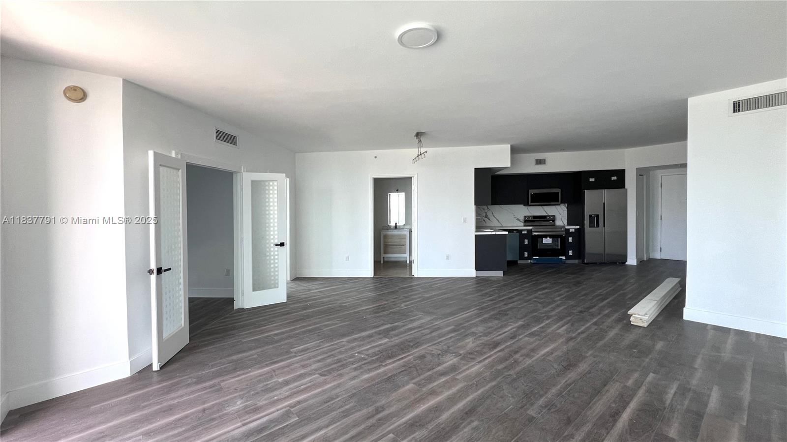 350 S Miami Ave 2401