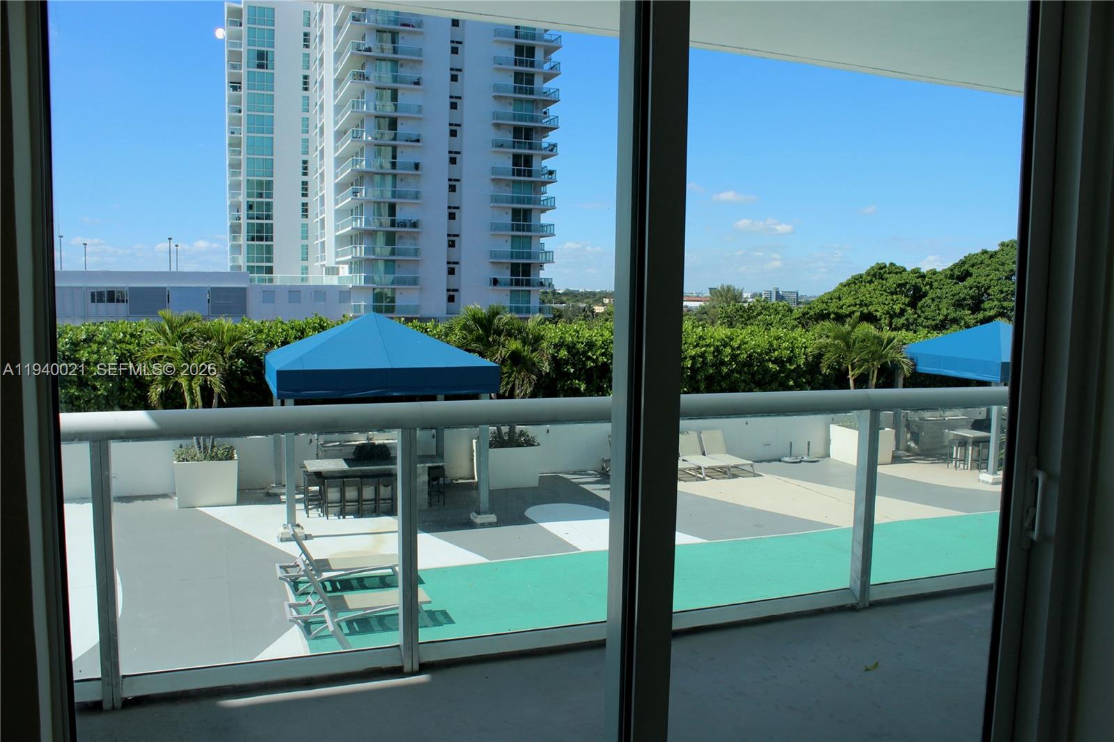 TERRAZAS RIVERPARK VILLAG - Residential Lease