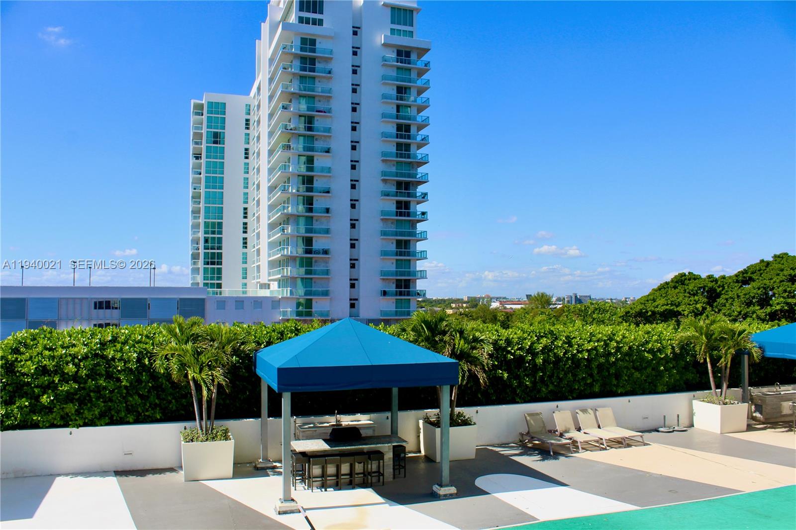 TERRAZAS RIVERPARK VILLAG - Residential Lease