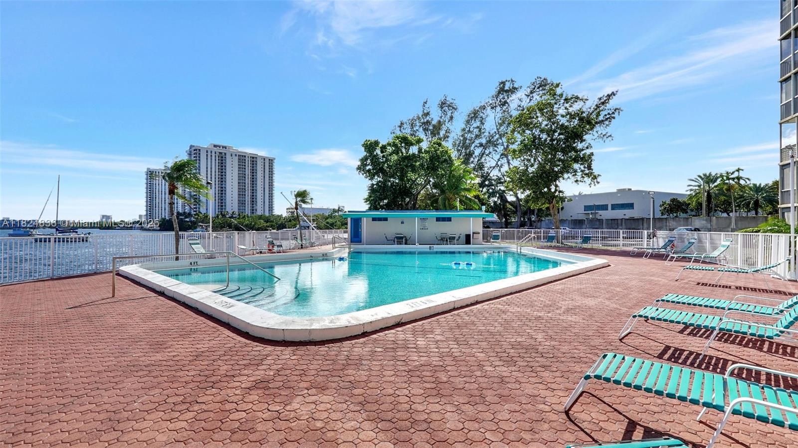 Rental Property at 2905 Point East Dr L208, Aventura, Miami-Dade County, Florida - Bedrooms: 1 
Bathrooms: 1  - $1,650 MO.