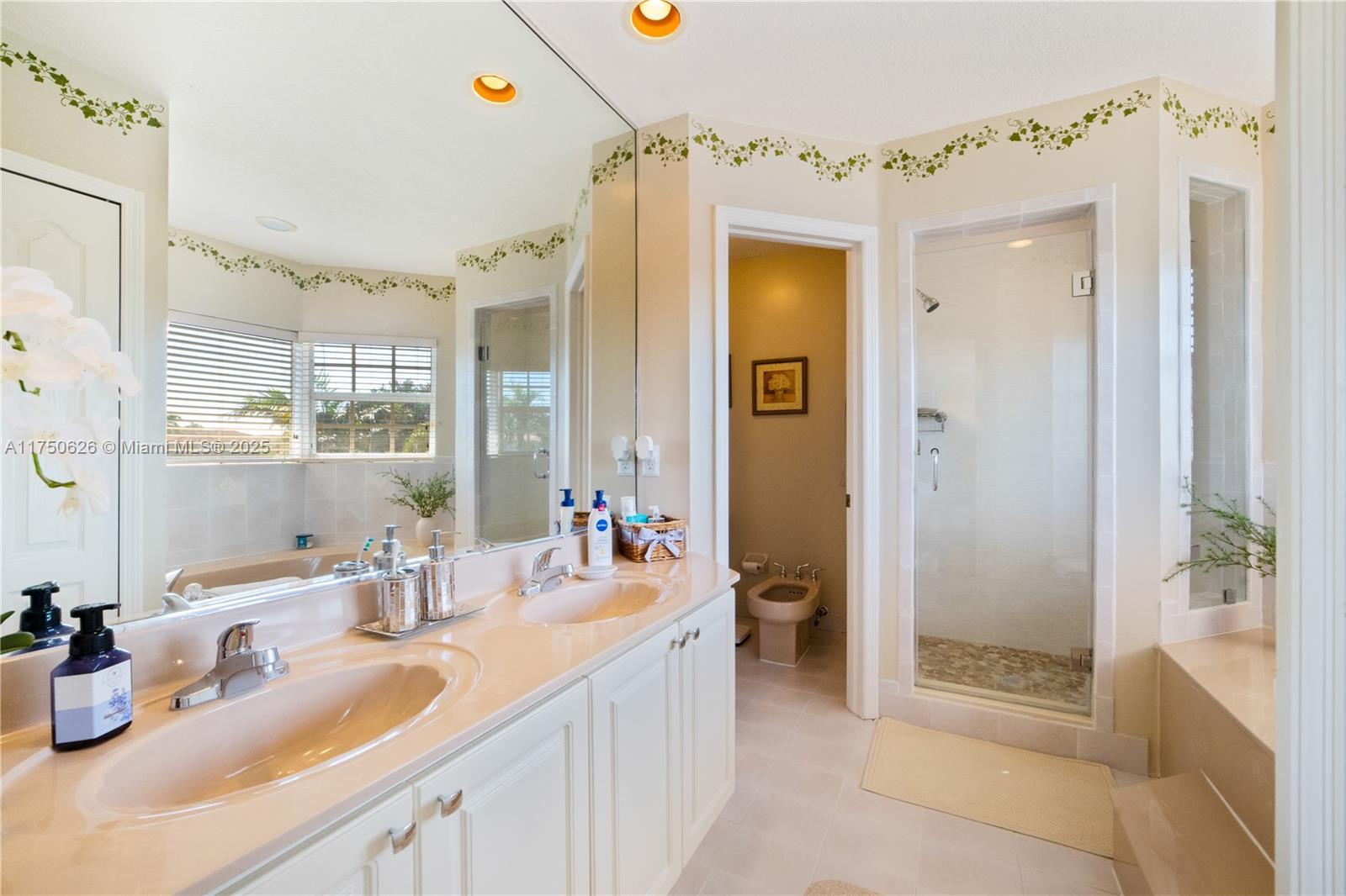 PARK LAKES BY THE MEADOWS - Residential