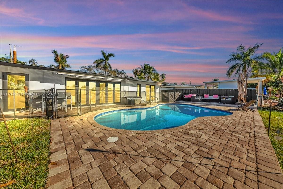 Rental Property at 2437 Flamingo Ln, Fort Lauderdale, Broward County, Florida - Bedrooms: 4 
Bathrooms: 2  - $4,900 MO.