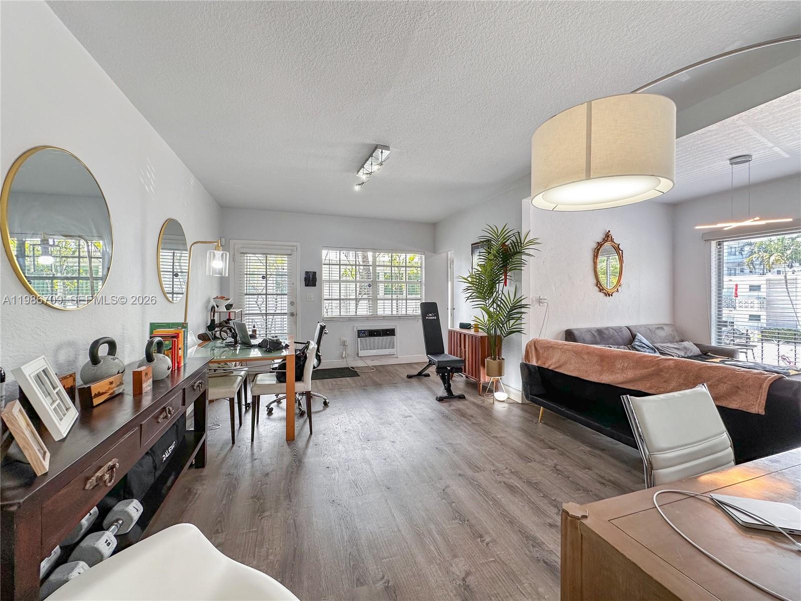 LINCOLN ROAD VILLAS EAST - Residential