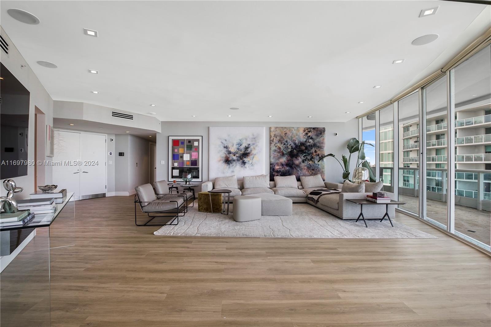 BRISTOL TOWER CONDO - Residential