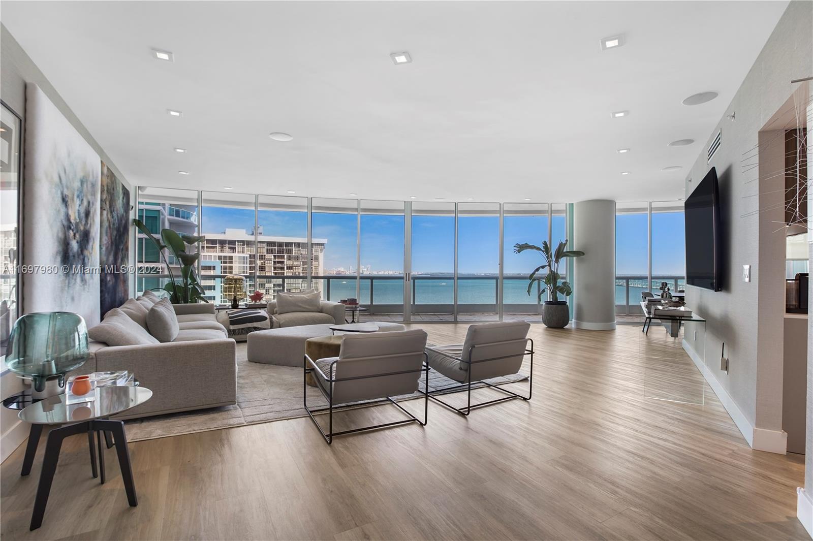 BRISTOL TOWER CONDO - Residential