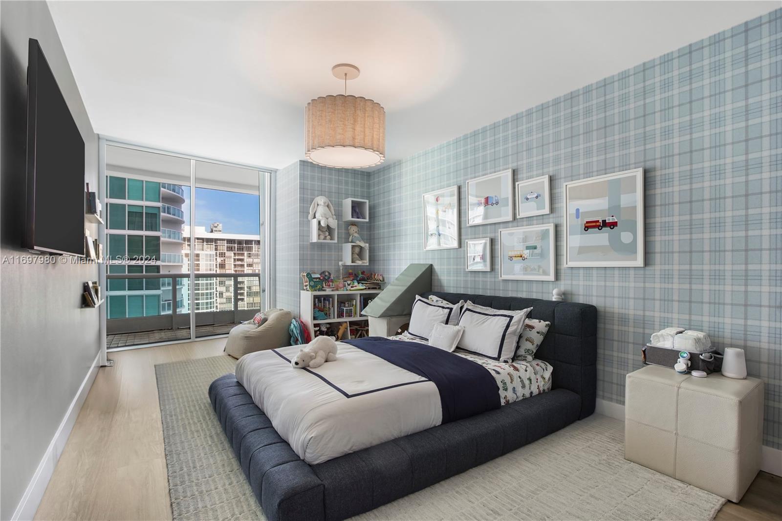 BRISTOL TOWER CONDO - Residential