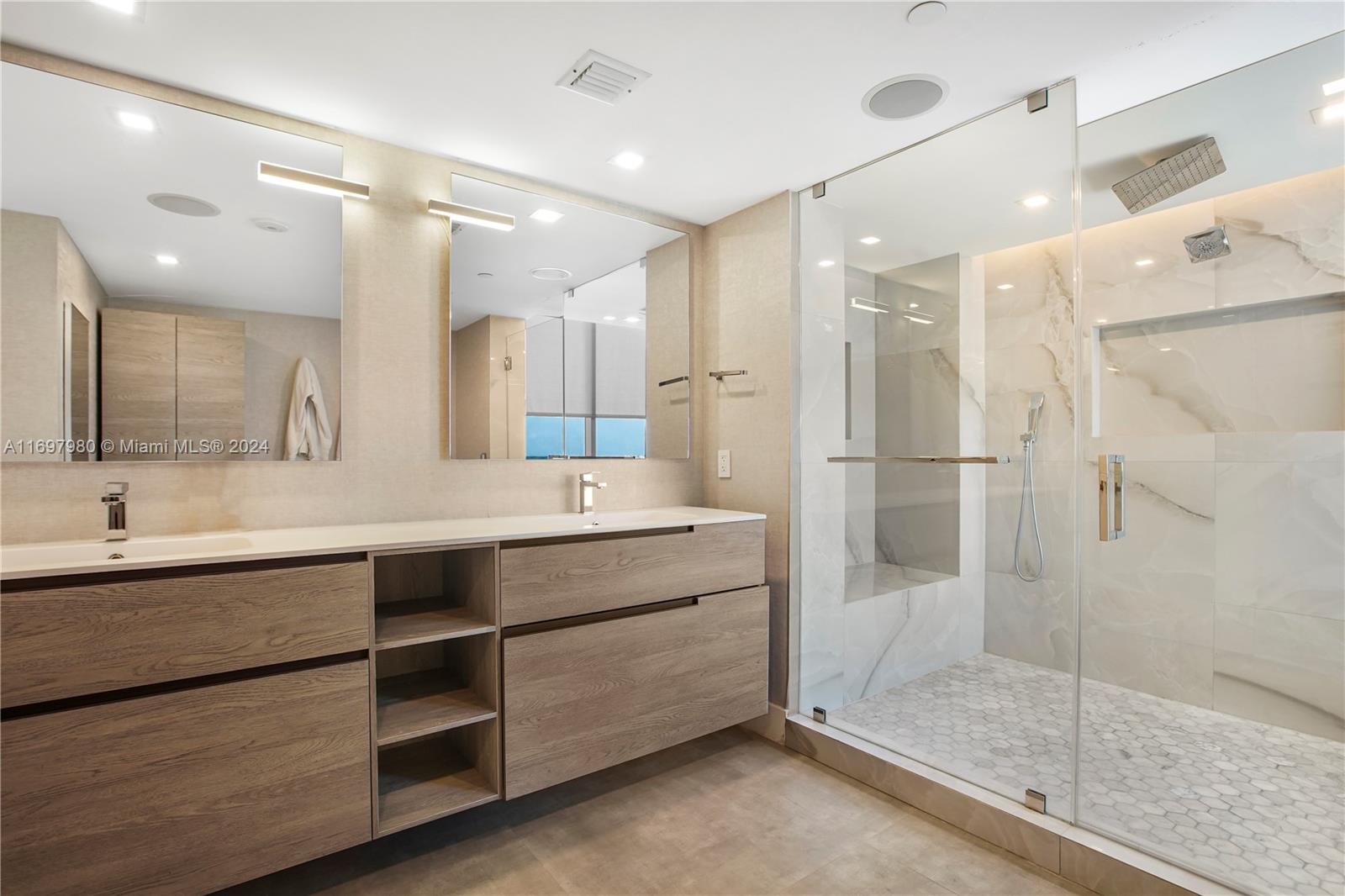 BRISTOL TOWER CONDO - Residential