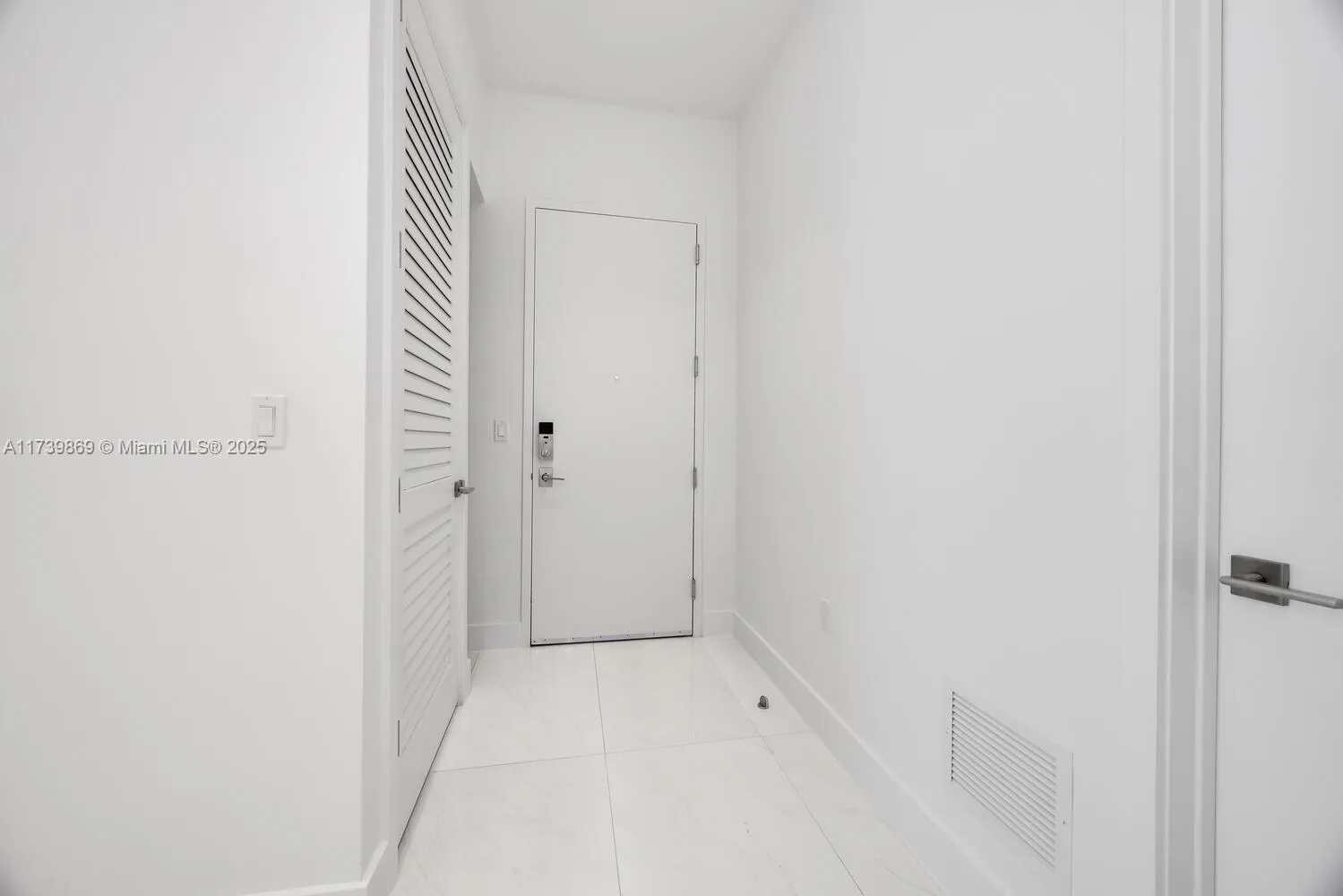 Coral Gables, Florida 33146, United States, 1 Bedroom Bedrooms, ,1 BathroomBathrooms,Residential,Active,7965