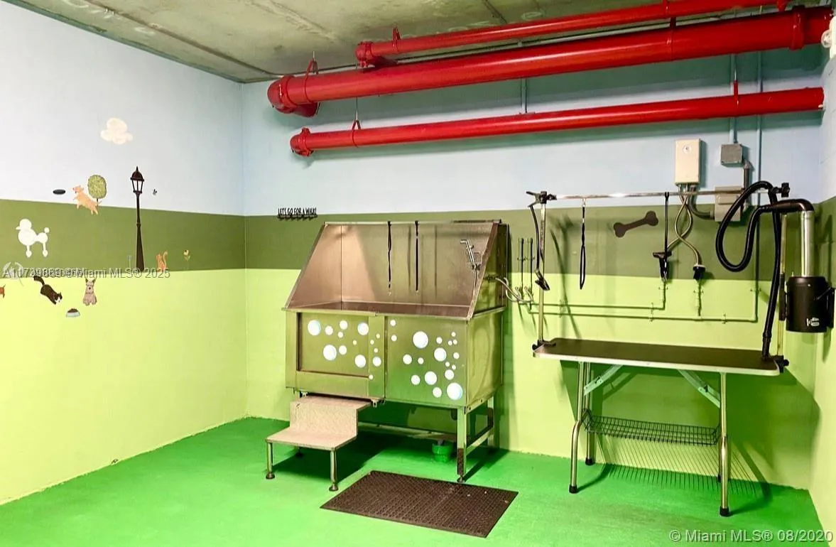 Coral Gables, Florida 33146, United States, 1 Bedroom Bedrooms, ,1 BathroomBathrooms,Residential,Active,7965