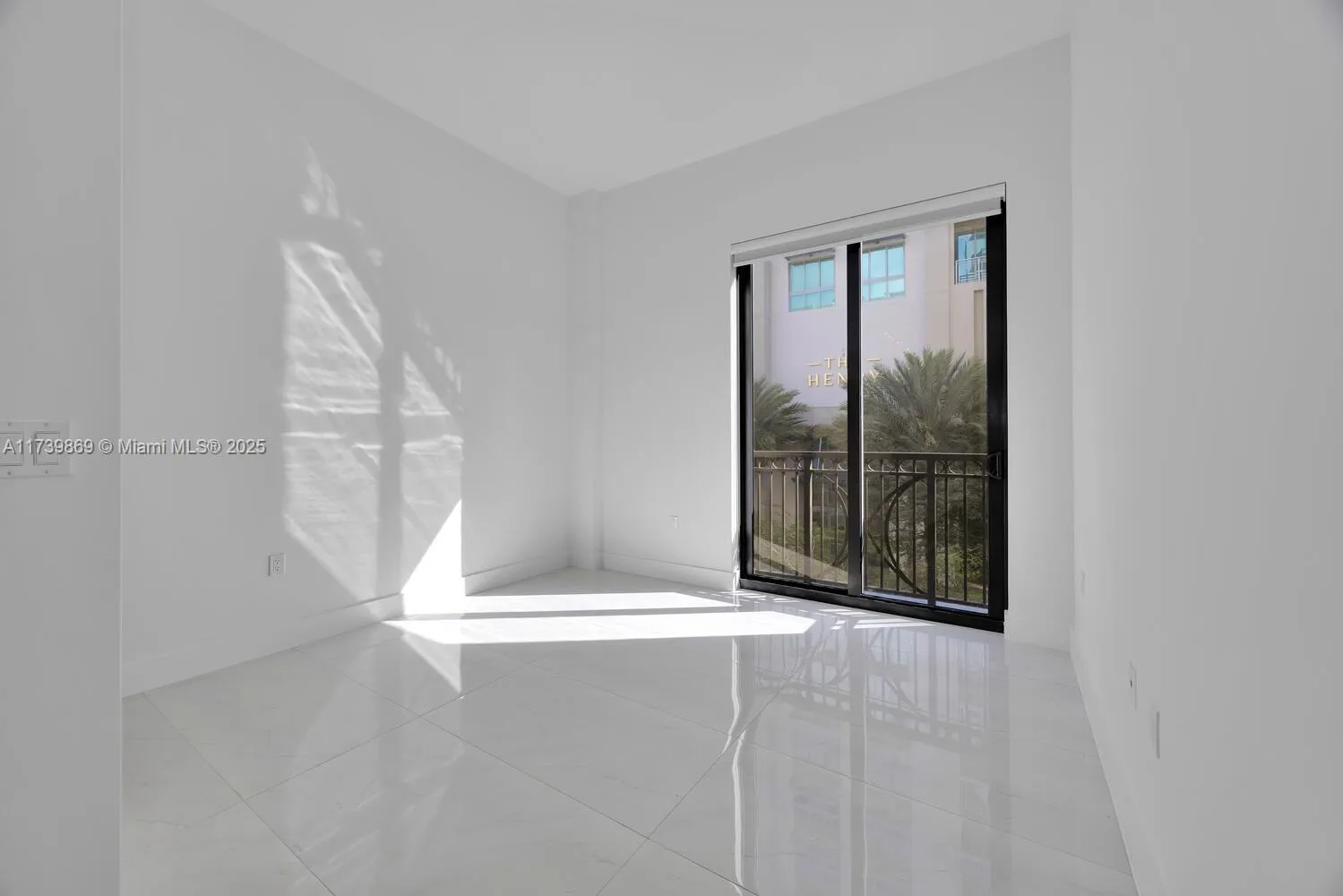 Coral Gables, Florida 33146, United States, 1 Bedroom Bedrooms, ,1 BathroomBathrooms,Residential,Active,7965