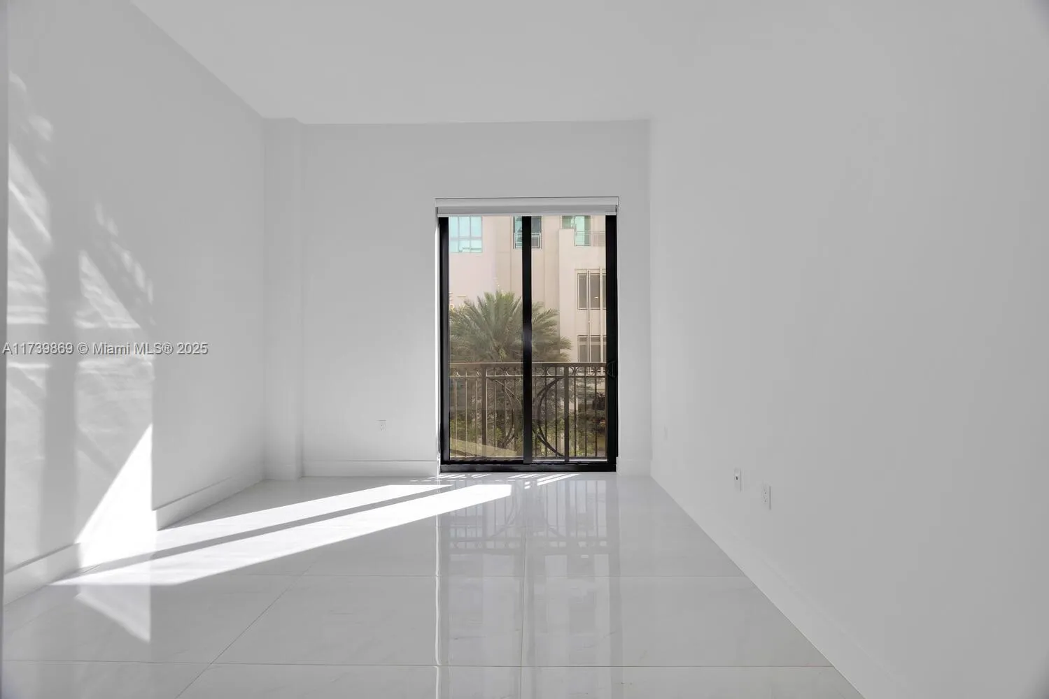 Coral Gables, Florida 33146, United States, 1 Bedroom Bedrooms, ,1 BathroomBathrooms,Residential,Active,7965