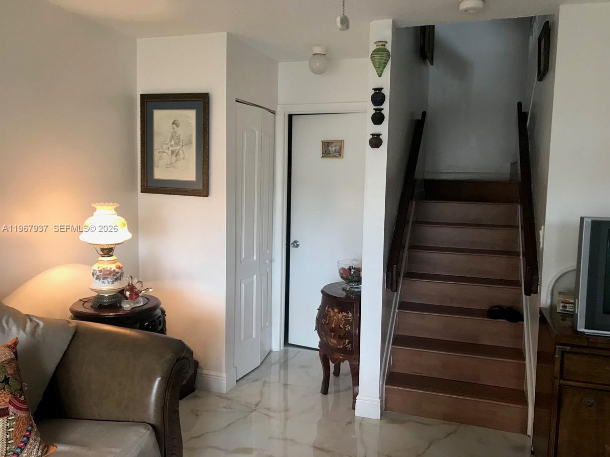 GABLES II TOWNHOMES CONDO - Residential Lease