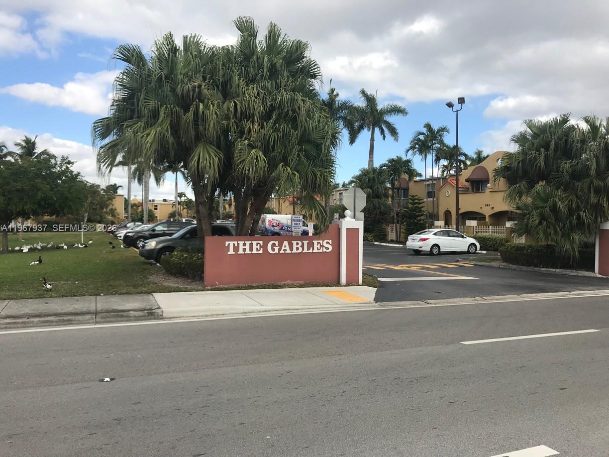 GABLES II TOWNHOMES CONDO - Residential Lease