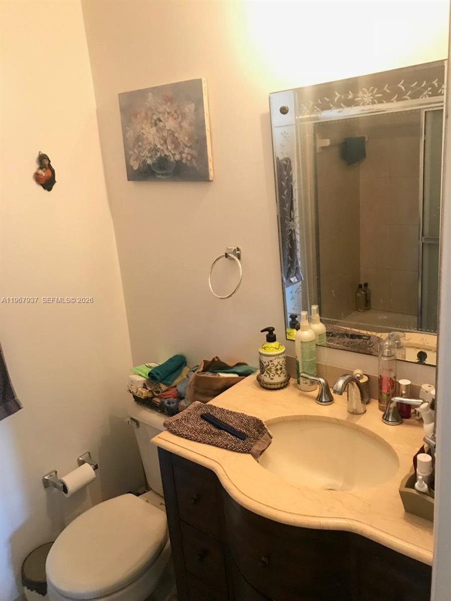 GABLES II TOWNHOMES CONDO - Residential Lease