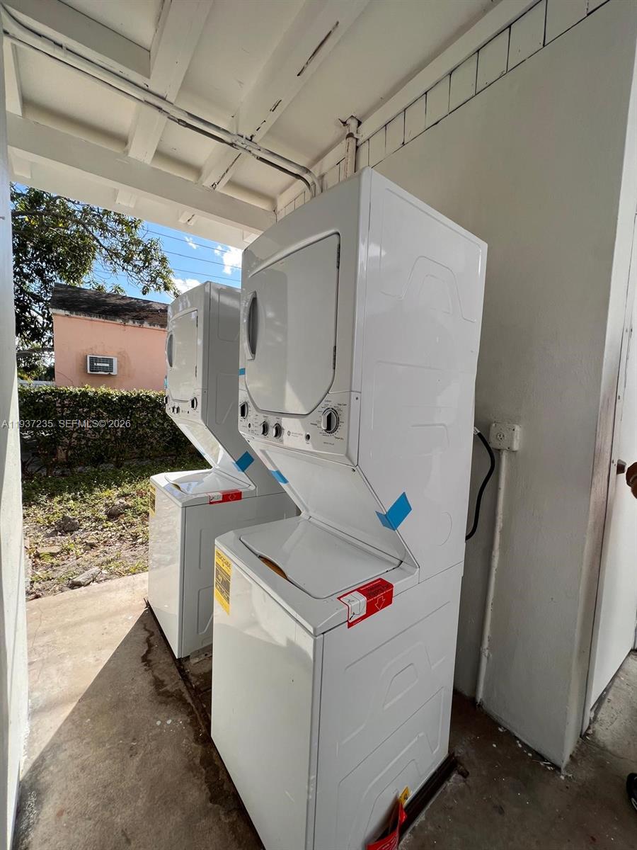 INDIANA PARK - Residential Income