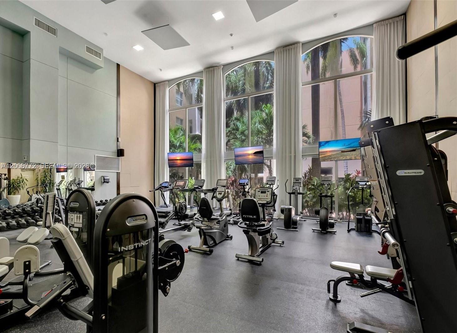 PORTO BELLAGIO CONDO - Residential