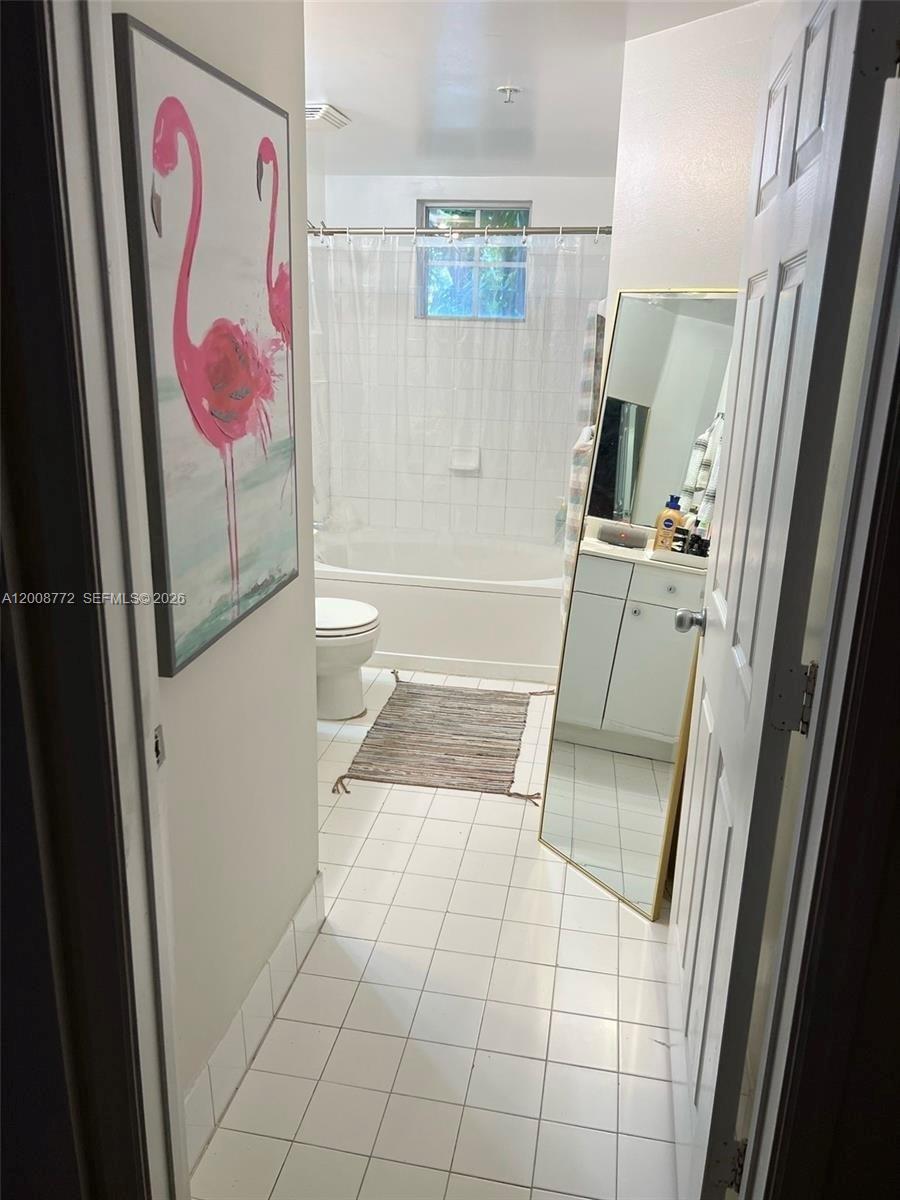 PORTO BELLAGIO CONDO - Residential